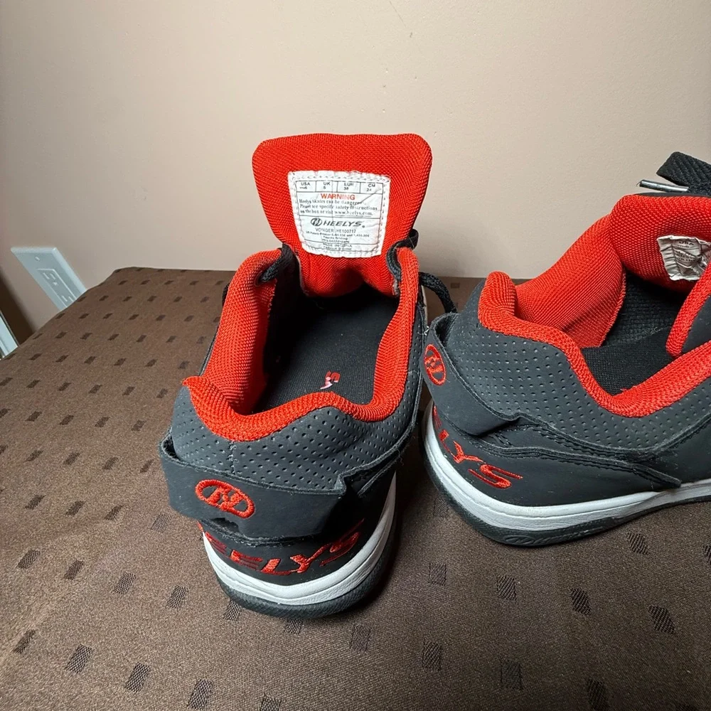Heelys Black and Red Kids Skate Sneaker - Picture 2 of 3